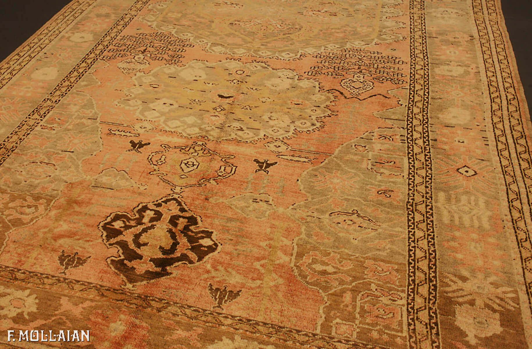 Semi-Antique Turkish Ushak (Oushak) Carpet n°:74265873